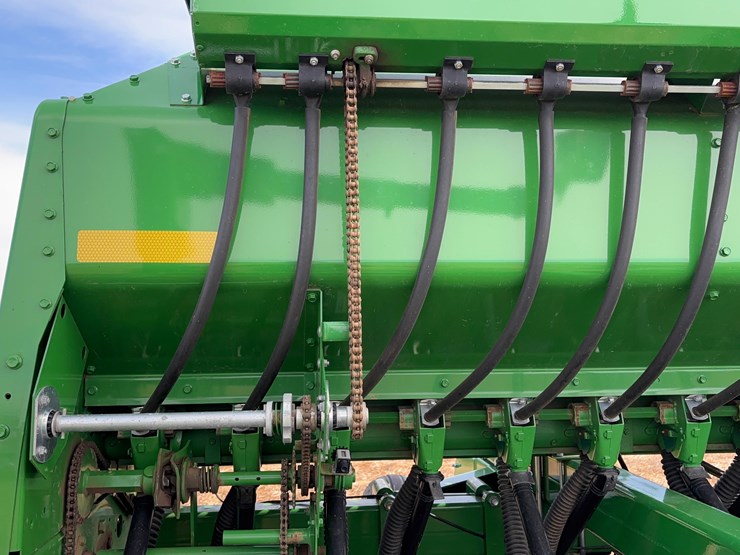 2023-john-deere-1590-image-17