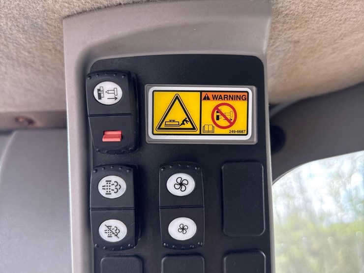 2011-caterpillar-140m2-vhp-plus-image-32