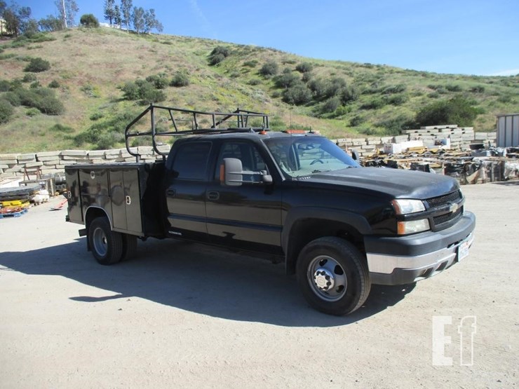 2003-chevrolet-3500-image-2