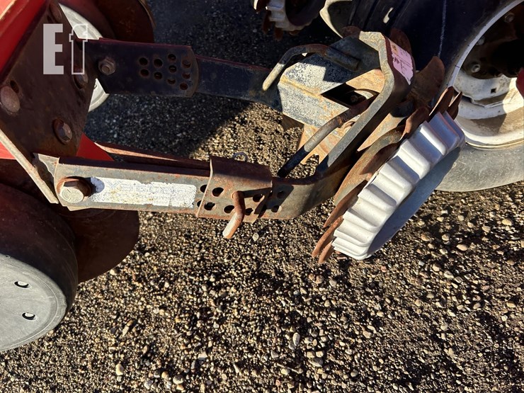 2009-white-8516-image-20