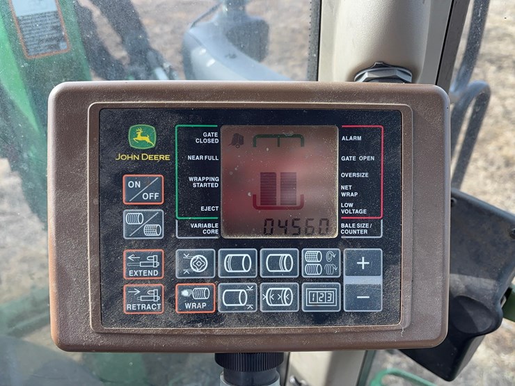 john-deere-560m-image-2