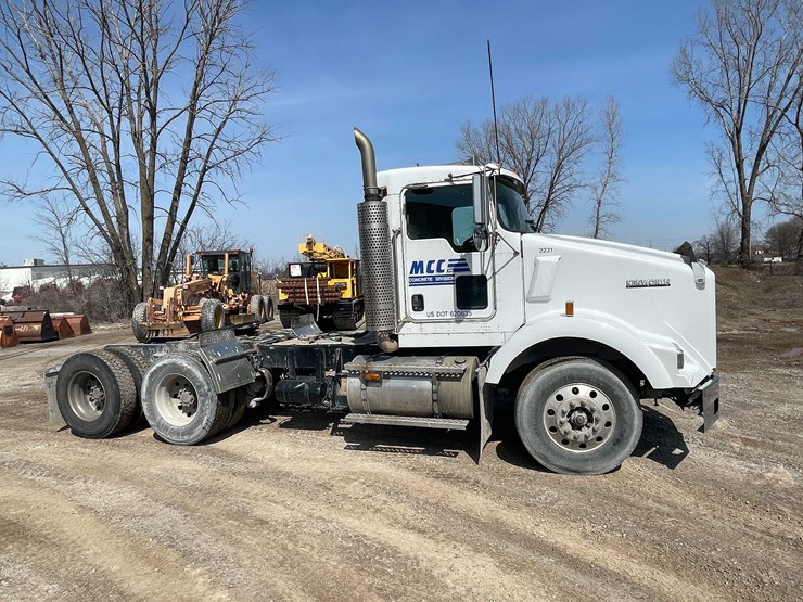 2004-kenworth-t800-image-4