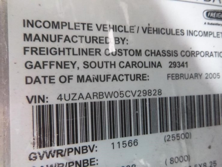 2005-freightliner-mt55-image-42