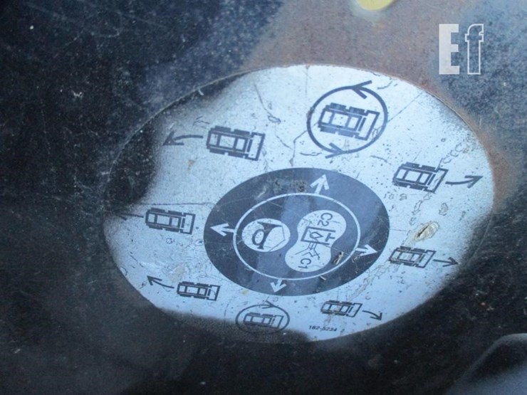 2002-caterpillar-246d-image-10