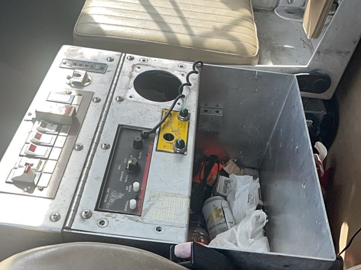 1993-international-4900-image-16