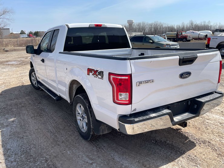 #5673-•-2015-f150-xlt-4x4-extended-cab-(has-wi-title)-image-7