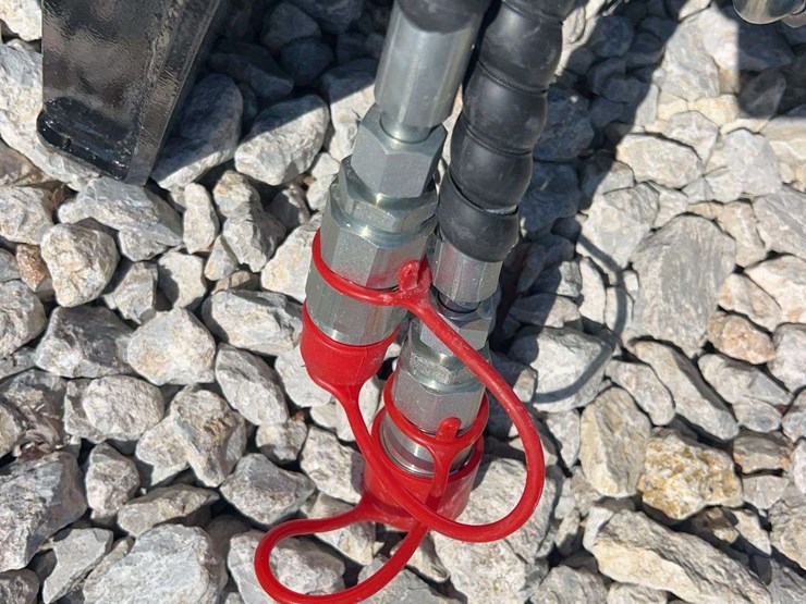 sdlanch-mini-skid-steer-dozer-blade-image-3