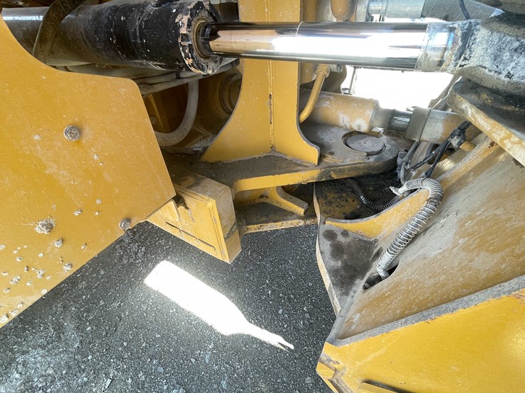 caterpillar-982m-image-53