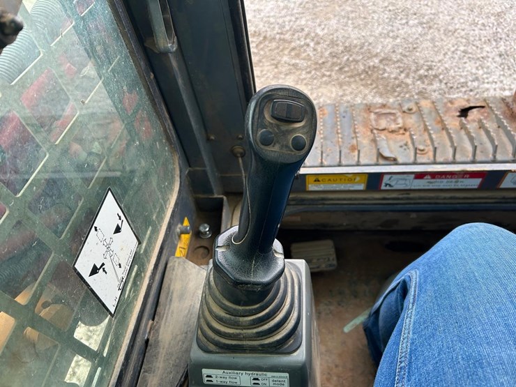 takeuchi-tl8-image-24