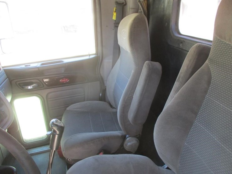 2012-peterbilt-386-image-8