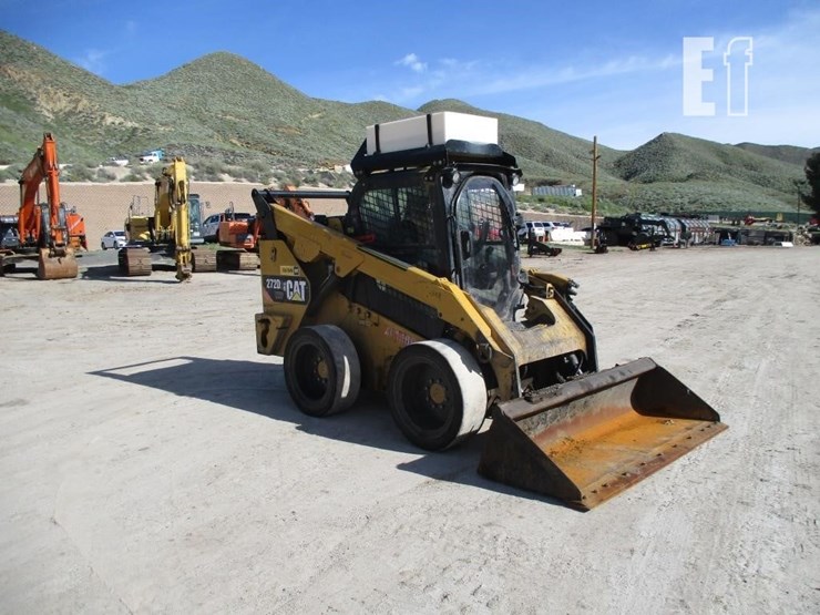 2017-caterpillar-272d2-xhp-image-2