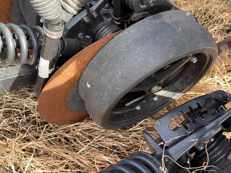 2023-john-deere-1590-image-10