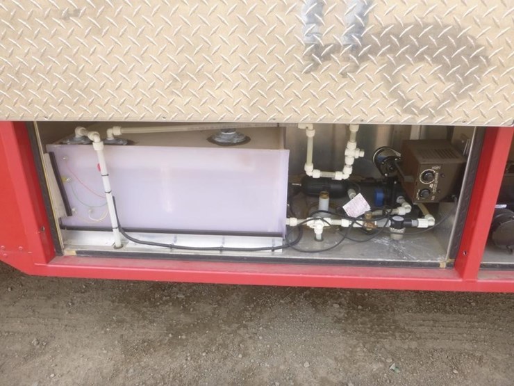 2005-freightliner-mt55-image-6