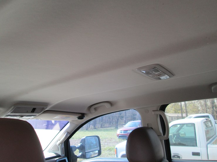 2016-nissan-titan-image-25