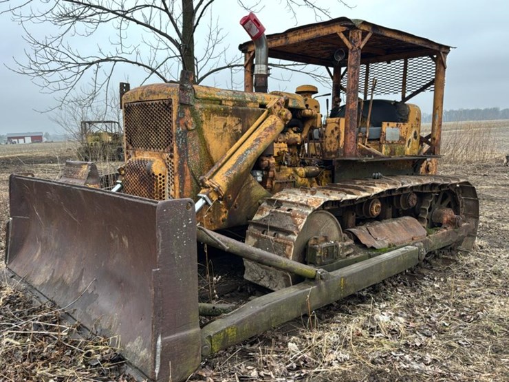 caterpillar-d7-image-1