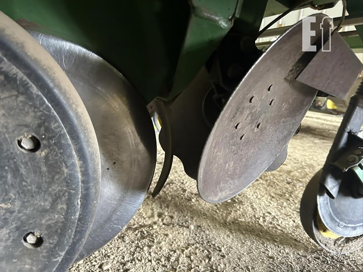 1998-john-deere-1750-image-25