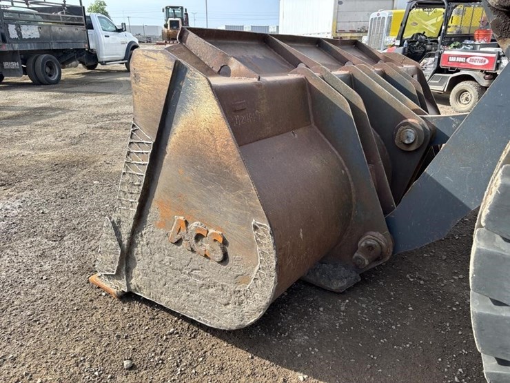 2008-deere-624j-image-9