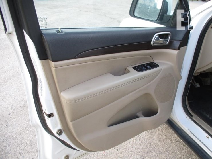 2014-jeep-grand-cherokee-image-13