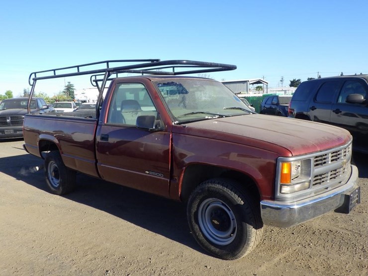 1998-chevrolet-2500-image-2