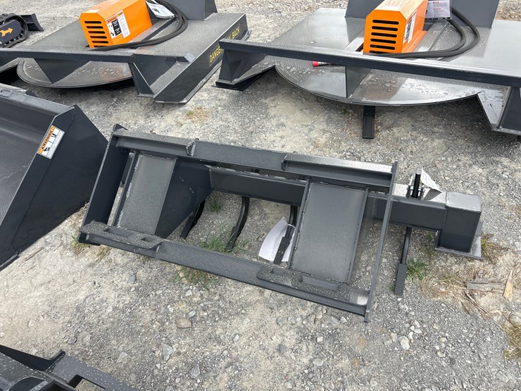#92-•-six-shank-skid-steer-ripper-image-3