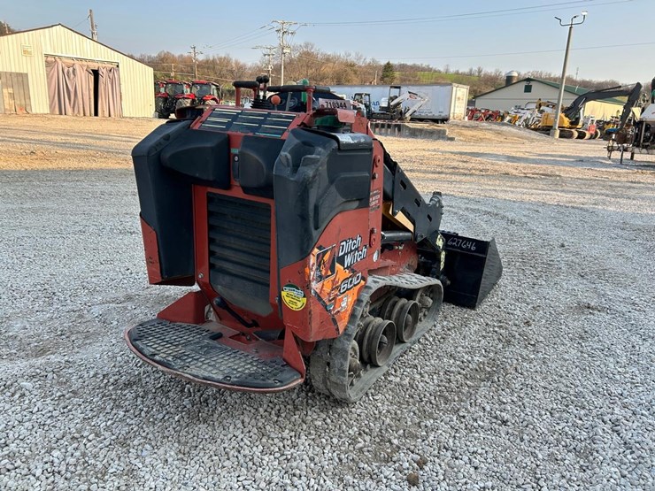 2017-ditch-witch-sk600-image-4