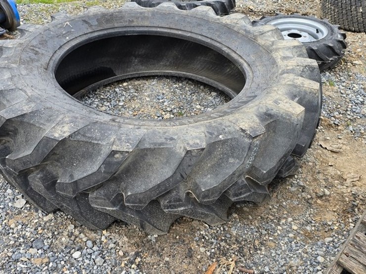 new-1-aayushmaan-tractor-tire-image-1