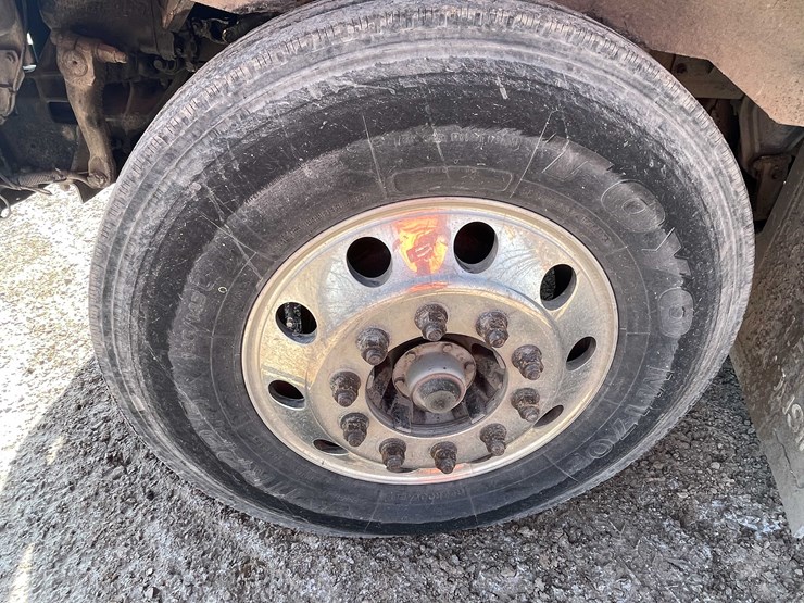 2004-kenworth-t800-image-13