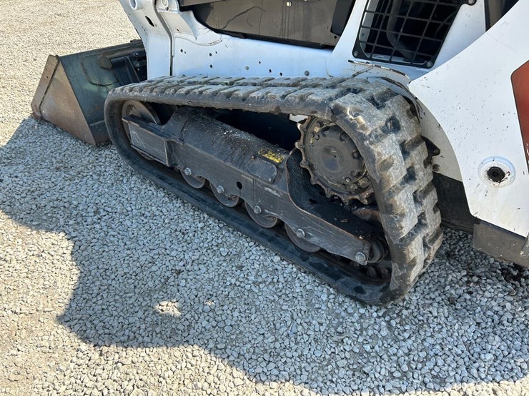 2023-bobcat-t595-image-16