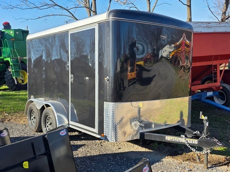 new-2005-carry-on-2-axle-box-trailer-(title)-image-1