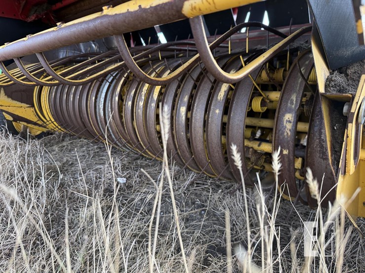 new-holland-br7090-image-17