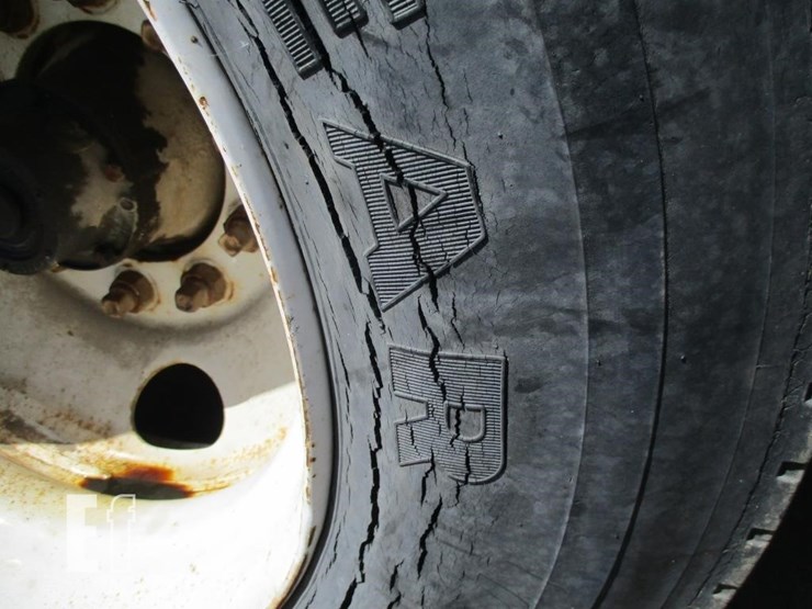 1974-trailmobile-van-trailer-image-12