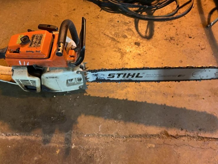 #111-•-stihl-041av-farmboss-chainsaw-image-1
