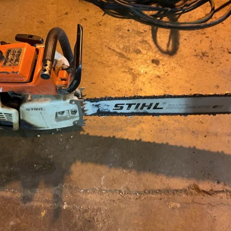 #111 • Stihl 041AV Farmboss Chainsaw