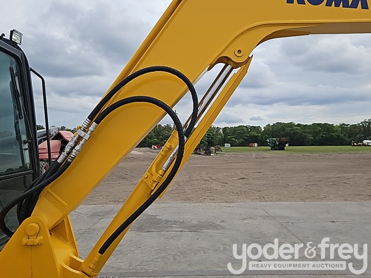 2016-komatsu-pc56-7-image-15