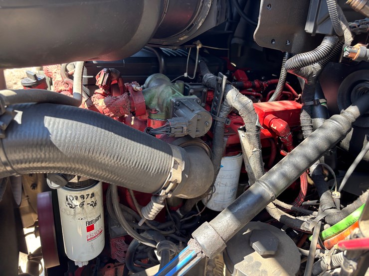 2010-ford-f750-image-21