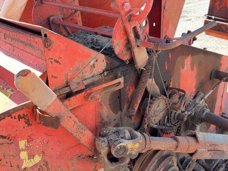 red-portable-pto-driven-feed-grinder-mixer,-steel-construction-image-19