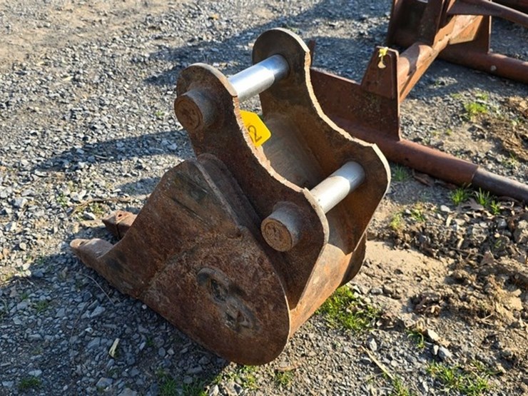 12"-excavator-bucket-image-4