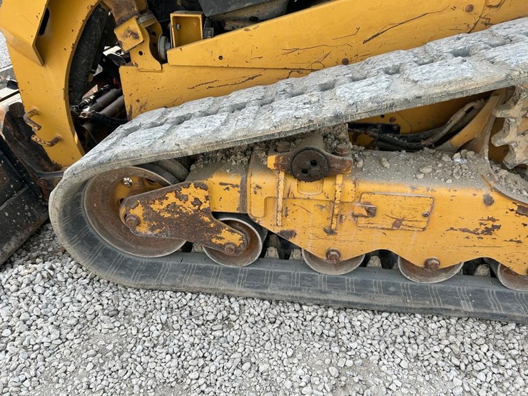 2020-caterpillar-259d3-image-20