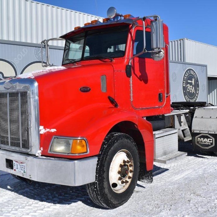 2005 PETERBILT 385