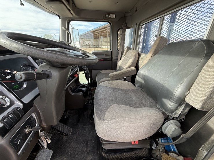 2008-kenworth-t800-image-12