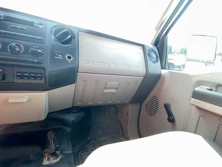 #5672-•-2010-f250-4x4-extended-cab-(has-wi-title)-image-66