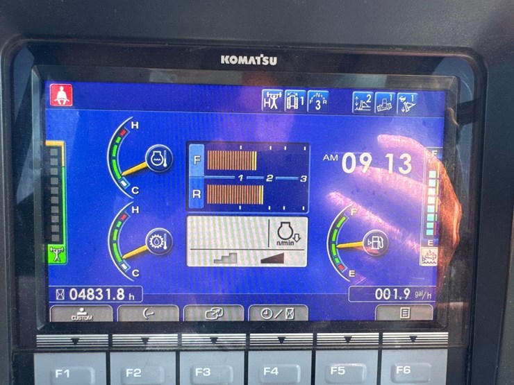 2021-komatsu-d71px-24-image-20