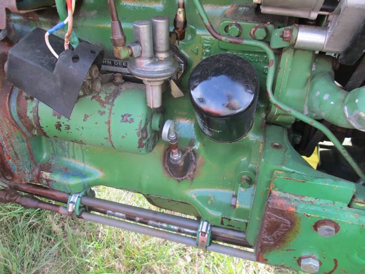 john-deere-2240-image-19