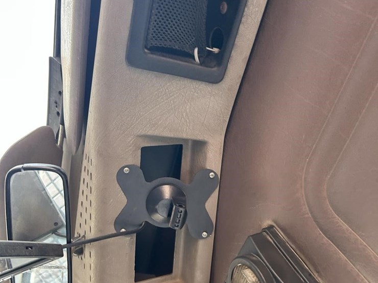 2002-international-4700-image-34