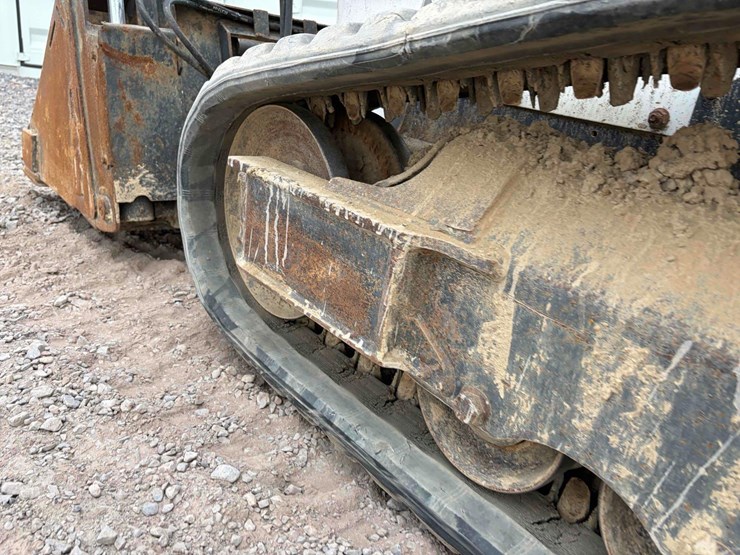 2018-bobcat-t595-image-8