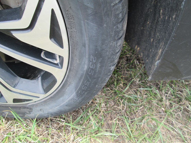 2019-hyundai-santa-fe-image-6