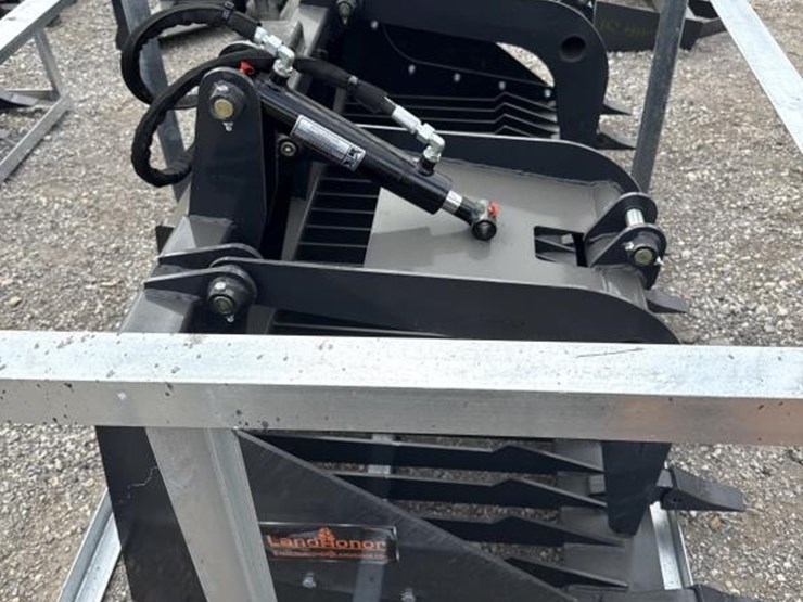 #24-•-skid-steer-rock-grapple-image-2