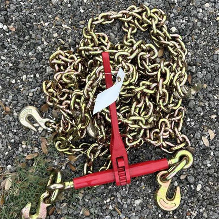 #70 • (2) 3/8" 20' Chains & (1) 9,200 lb Boomer