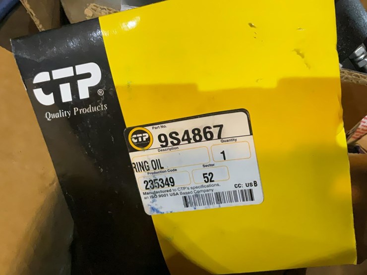 #266-•-tool-chest,-oils,-torches-and-parts-image-8