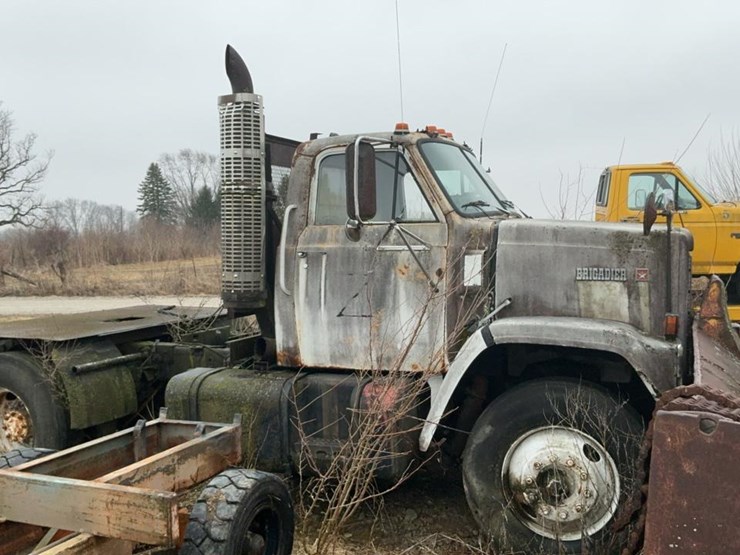 1984-gmc-9500-image-9